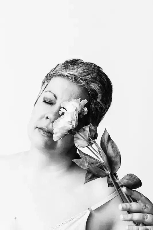 Ton corps mérite d’être regardé avec tendresse Séance photo féminine à Lille mise en valeur et confiance