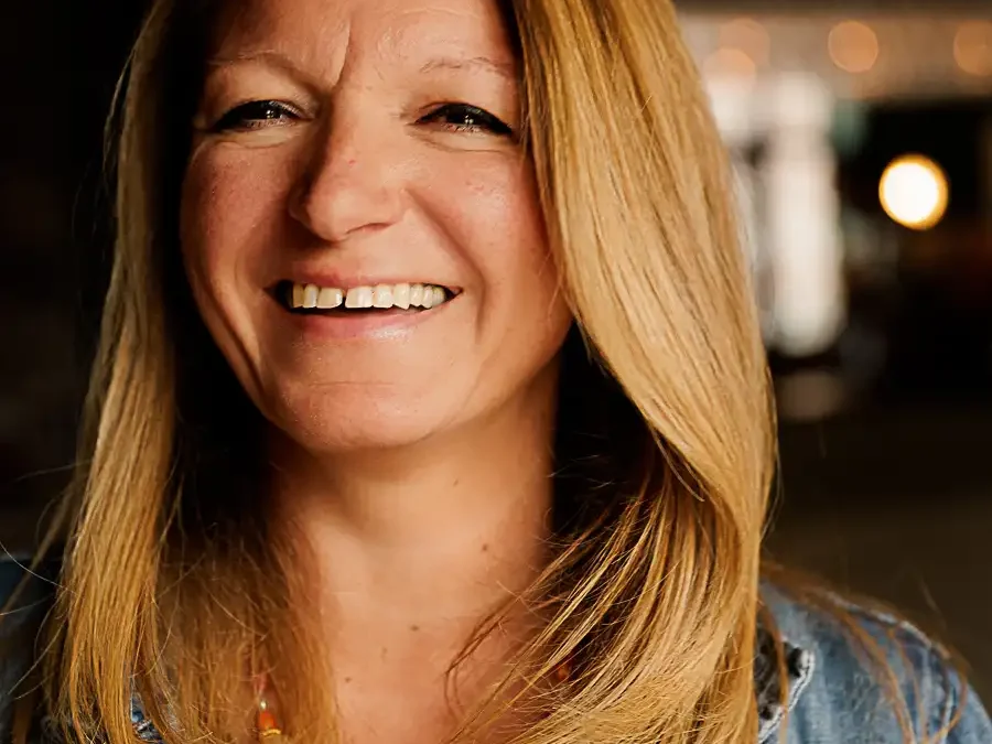 regard-exterieur-photographe-portrait-entrepreneure-Christelle-aline-dubail-photographe-Marcq-En-Baroeul-18