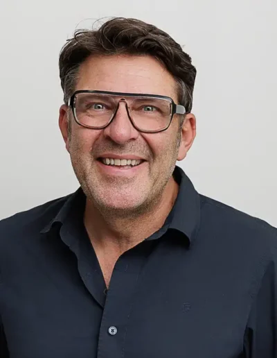 tromobinoscope-classique-Saint-Andre-Aline-Dubail-photographe-Lille-homme-lunettes